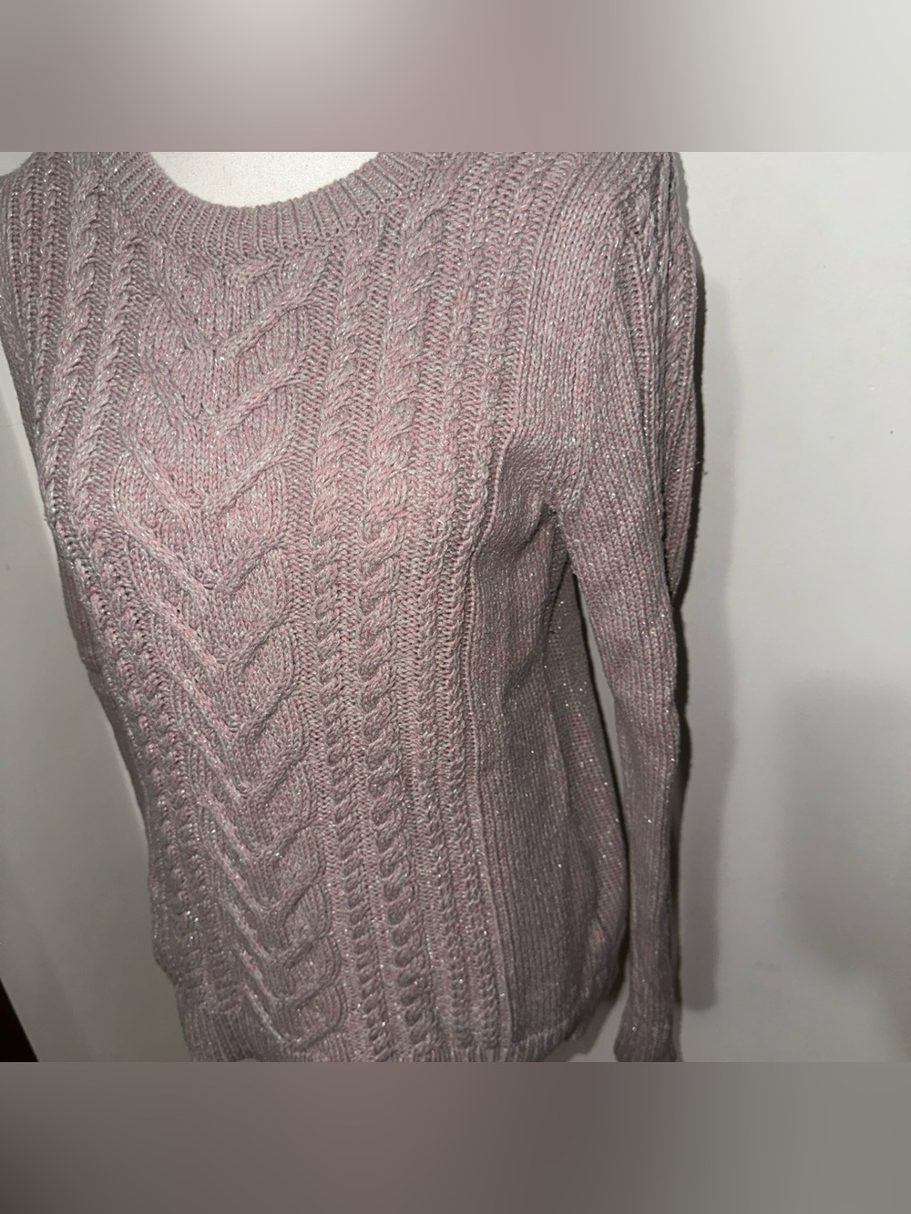 Old Navy Mauve Cable Knit Crewneck Sweater Sparkly Silver Metallic Thread Size M